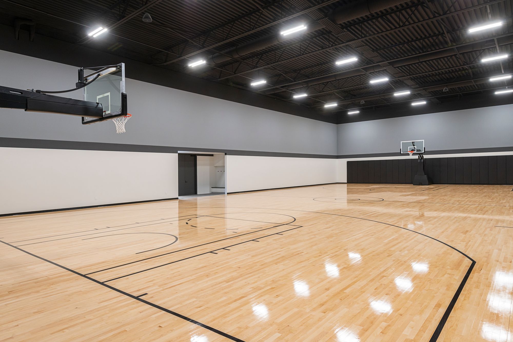 Net Ascent House Modern Interior