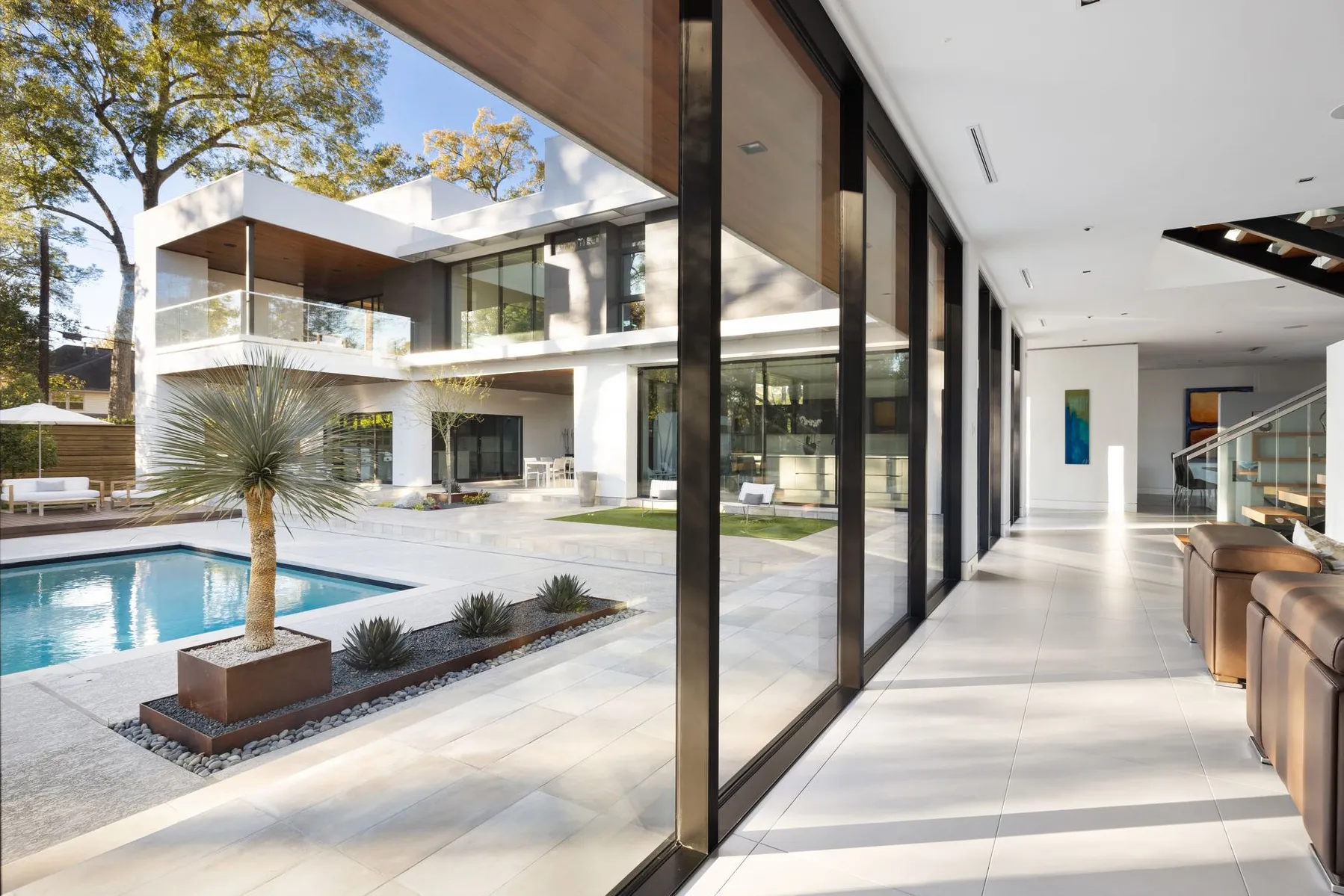 Modern home built by Modern Edge Builders